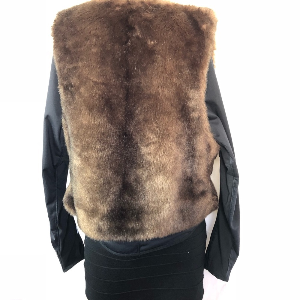 Faux fur vest - Picture 2 of 7
